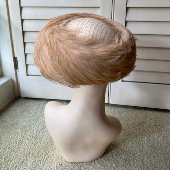 1950's Feather Hat With Net Crown - Picture 7 of 11